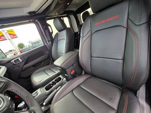 Used 2026 Jeep Gladiator Rubicon w/ Steel Power Dome Hood Package AWD/4WD image 25