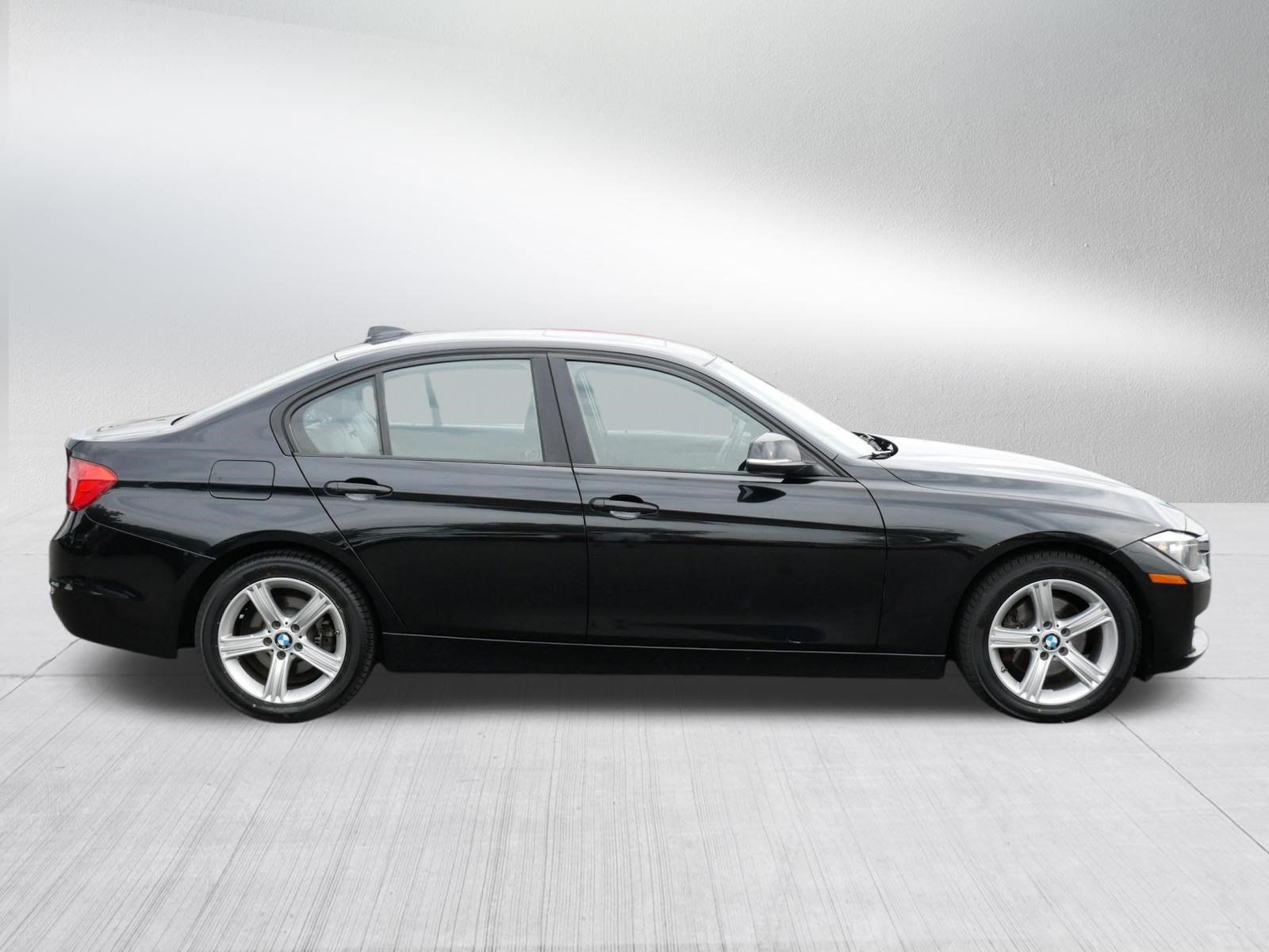 Used 2015 BMW 328i xDrive Sedan AWD/4WD image 8