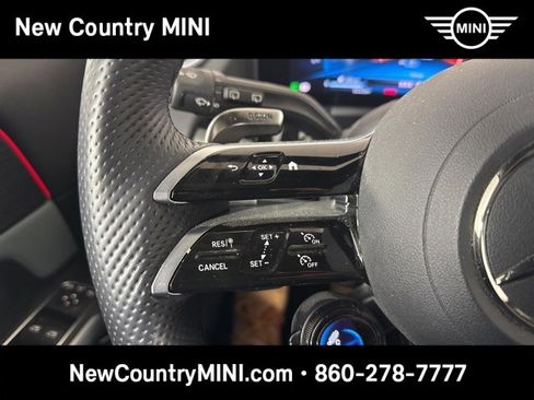 Used 2025 Mercedes-Benz GLA 35 AMG 4MATIC image 27