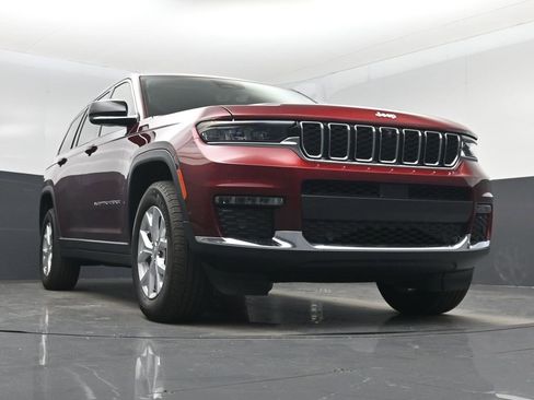 Used 2024 Jeep Grand Cherokee L Limited w/ Luxury Tech Group II image 43