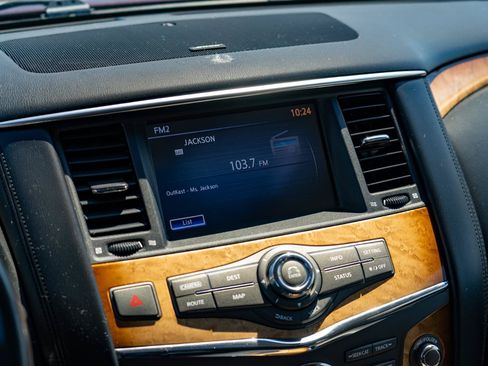 Used 2011 INFINITI QX56 4WD w/ Theater Pkg image 21