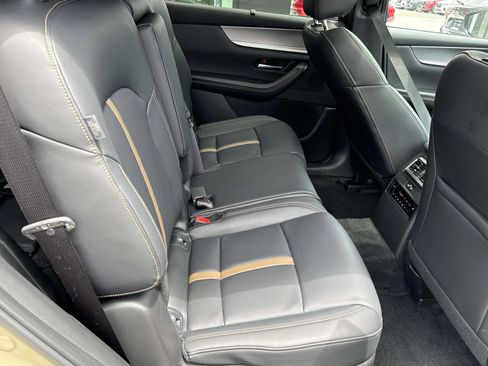 Certified 2025 MAZDA CX-70 3.3 Turbo S w/ Premium Package image 10