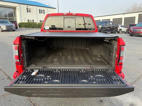 Used 2022 Nissan Frontier SV image 18