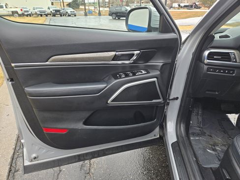 Used 2021 Kia Telluride EX w/ EX Premium Package image 11