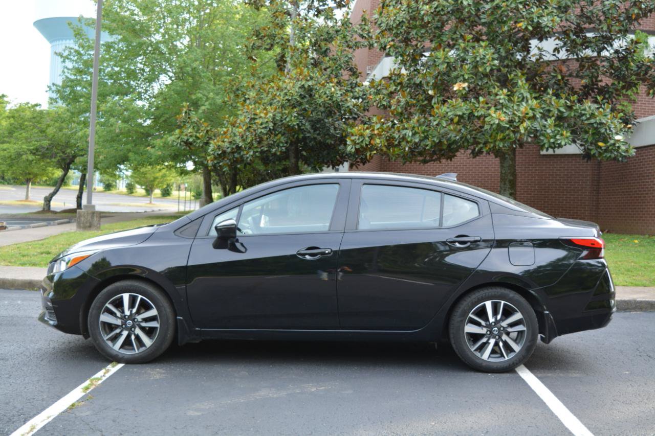 Used 2021 Nissan Versa SV FWD image 8