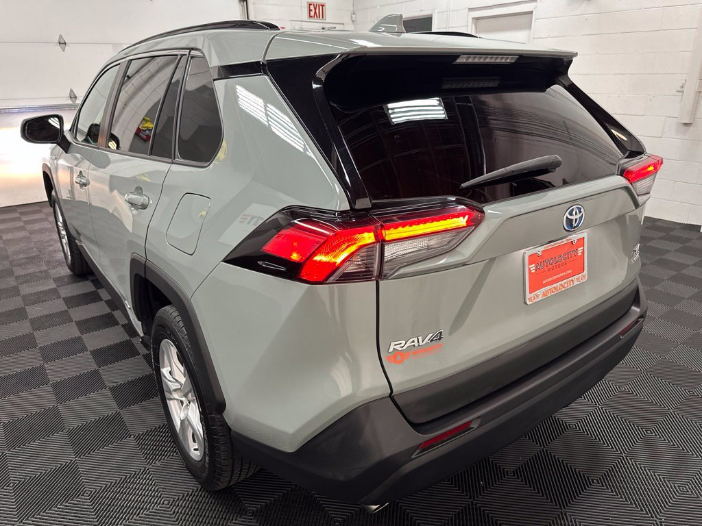 Used 2020 Toyota RAV4 XLE w/ Convenience Package AWD/4WD image 8