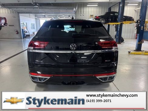 Used 2022 Volkswagen Atlas Cross Sport SEL R-Line image 6