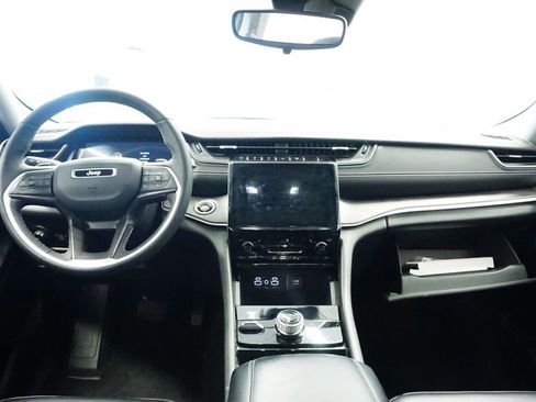 Certified 2023 Jeep Grand Cherokee L Limited image 23