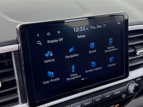 Certified 2023 Hyundai Venue Limited w/ Cargo Package image 14