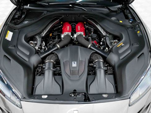Used 2020 Ferrari Portofino RWD image 97