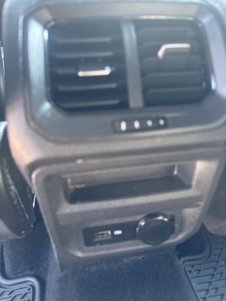Used 2020 Volkswagen Tiguan SEL Premium R-Line w/ 3rd Row Seat Package AWD/4WD image 18