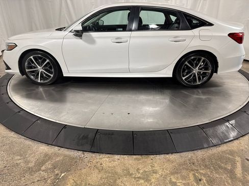 Certified 2024 Honda Civic Touring image 6