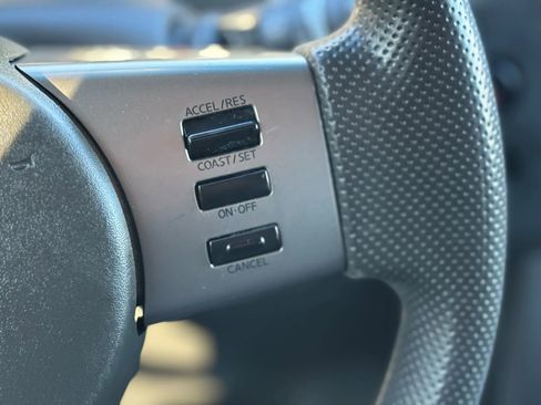 Used 2007 Nissan Pathfinder SE image 21