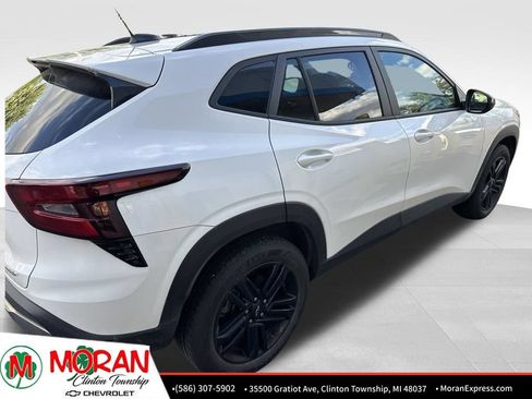 Certified 2024 Chevrolet Trax ACTIV w/ Sunroof Package FWD image 4