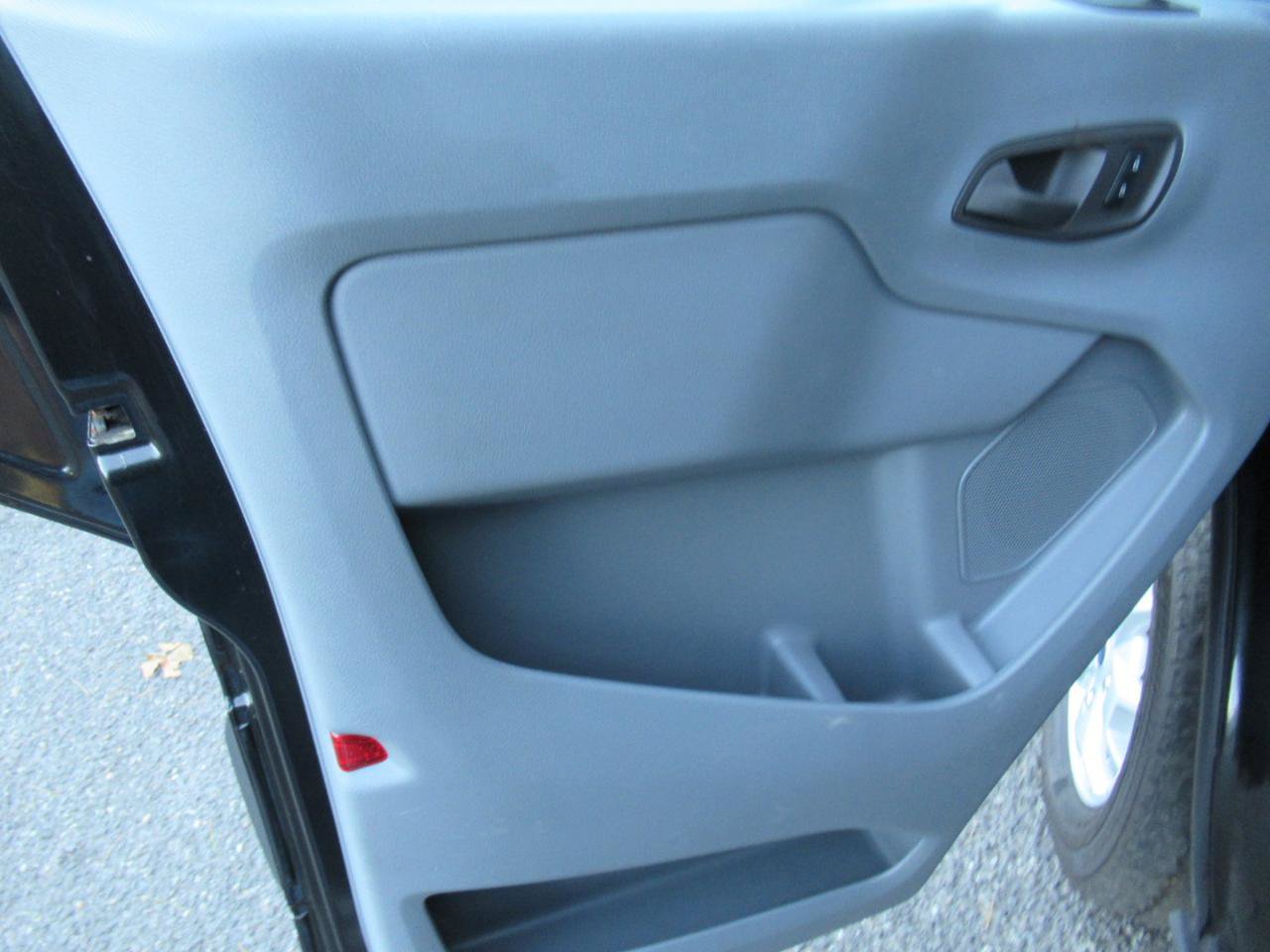 Used 2015 Ford Transit 250 148 High Roof RWD image 10