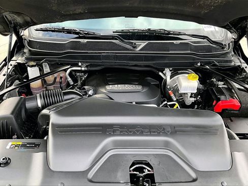 Used 2024 RAM 2500 Big Horn w/ Sport Appearance Package image 11