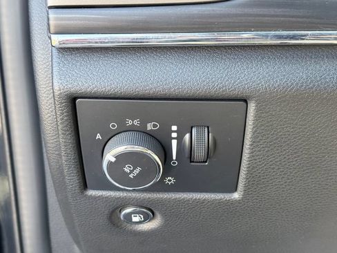Used 2022 Jeep Grand Cherokee Limited AWD/4WD image 23