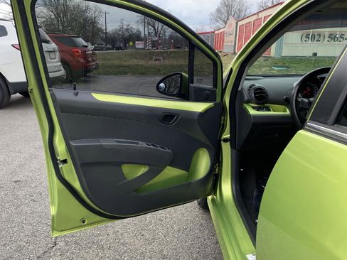 Used 2013 Chevrolet Spark LT image 9