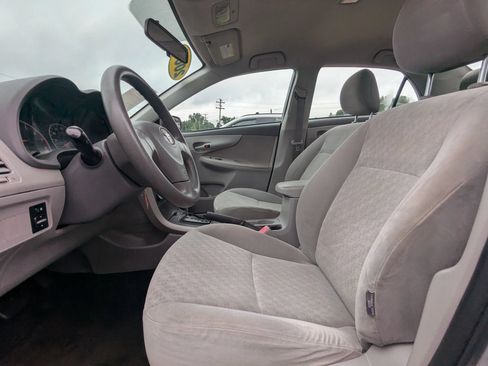 Used 2009 Toyota Corolla FWD image 9