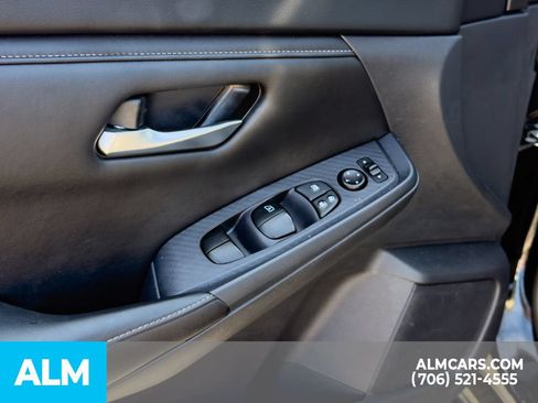 Used 2024 Nissan Sentra SV FWD image 10