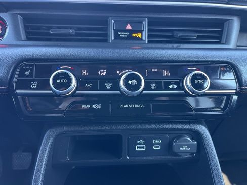 Certified 2023 Honda Pilot Sport image 17