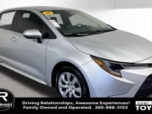 Used 2024 Toyota Corolla LE FWD image 4
