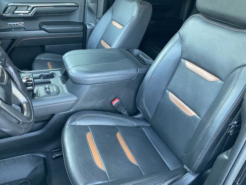 Used 2023 GMC Sierra 1500 AT4 w/ Technology Package AWD/4WD image 30