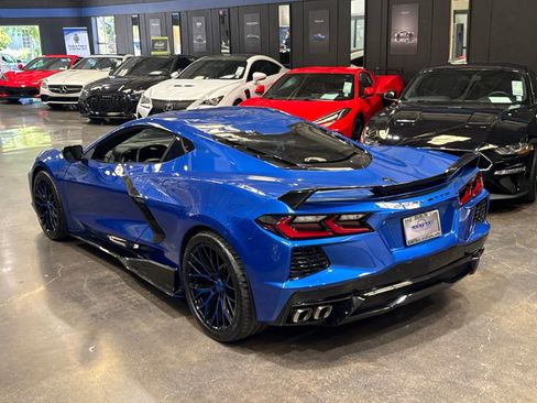 Used 2021 Chevrolet Corvette Stingray Coupe w/ Engine Appearance Package RWD image 13