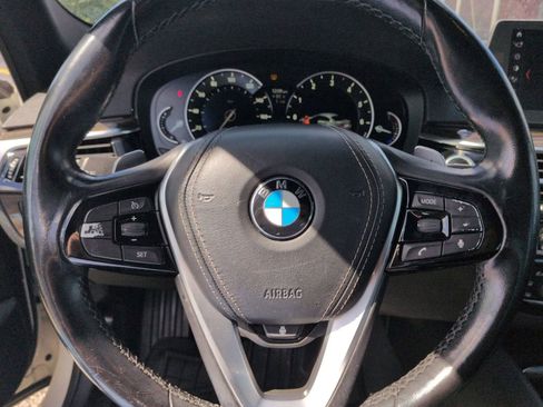 Used 2018 BMW 530i xDrive AWD/4WD image 19