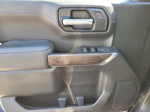 Used 2022 GMC Sierra 1500 Elevation image 24