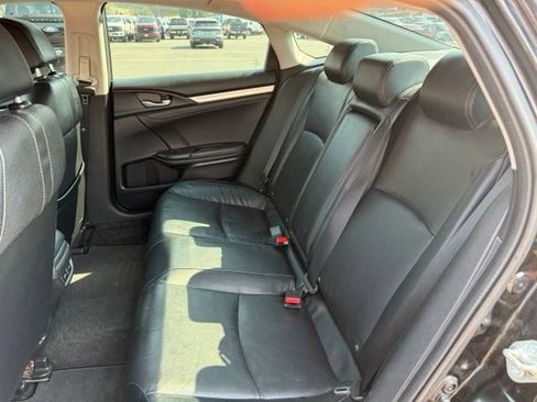 Used 2017 Honda Civic Touring image 10