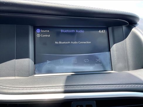 Used 2019 INFINITI QX30 FWD image 24