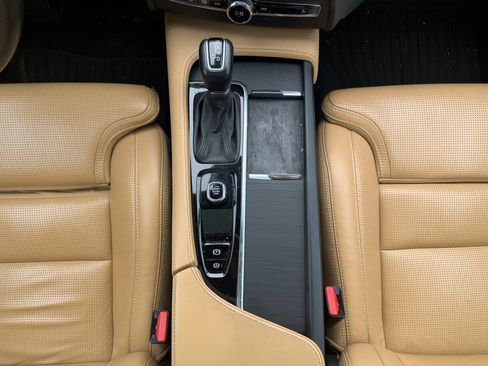 Certified 2022 Volvo XC90 T6 Inscription w/ Advanced Package image 36