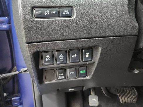 Used 2020 Nissan Rogue SV AWD/4WD image 23