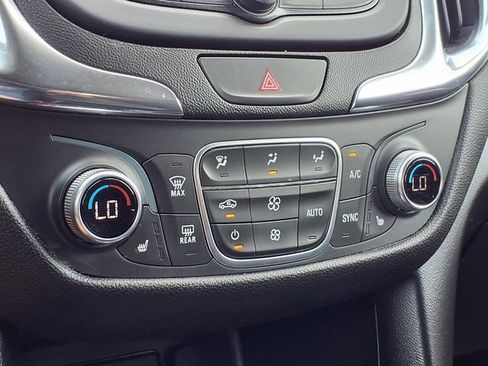 Used 2020 Chevrolet Equinox LT AWD/4WD image 12