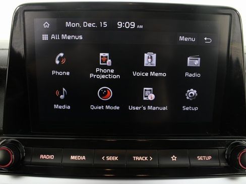 Used 2024 Kia Forte LXS w/ LXS Technology Package image 4