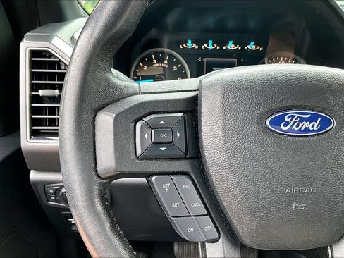 Used 2018 Ford F150 XLT w/ Equipment Group 302A Luxury AWD/4WD image 12