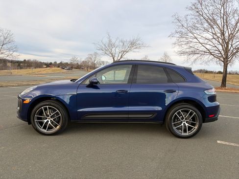 New 2026 Porsche Macan image 2