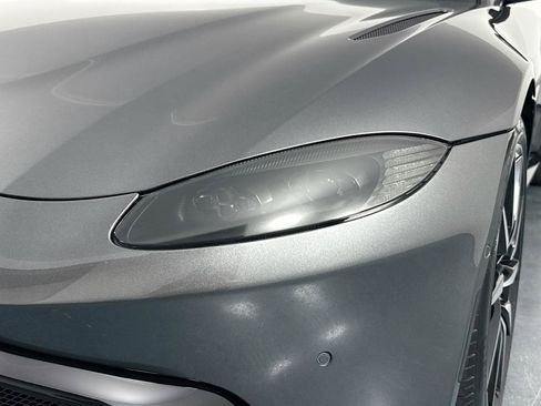 Used 2020 Aston Martin V8 Vantage Coupe RWD image 54