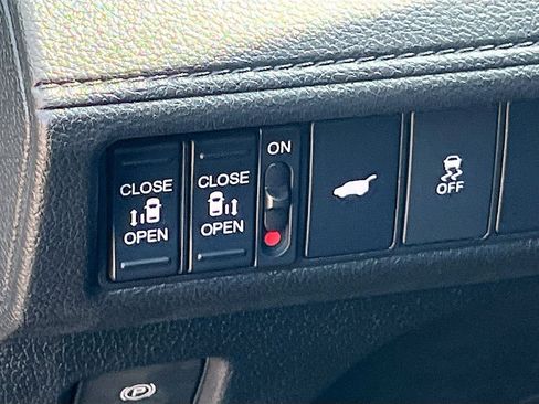 Used 2025 Honda Odyssey EX-L image 10