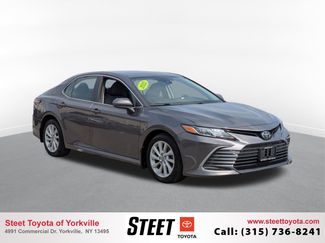 Used 2022 Toyota Camry LE image 1