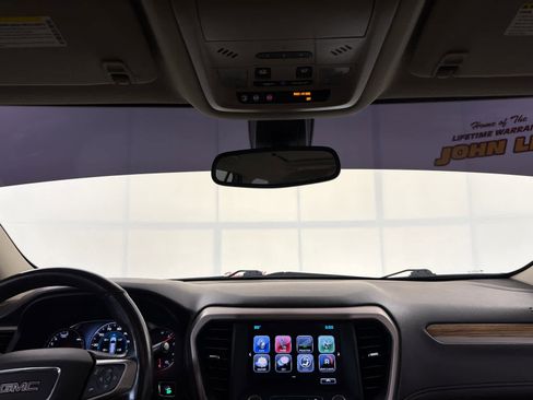 Used 2017 GMC Acadia Denali w/ Technology Package AWD/4WD image 21