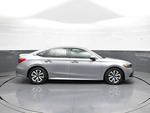 Used 2024 Honda Civic LX image 5