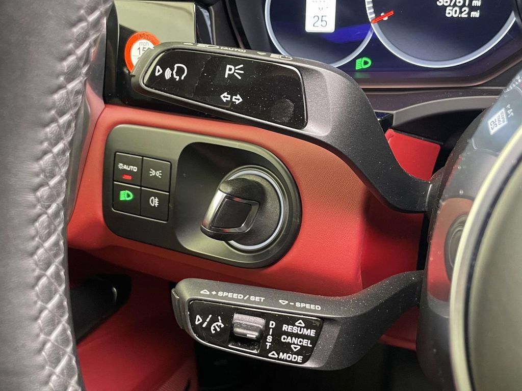 Certified 2023 Porsche Cayenne GTS AWD/4WD image 40