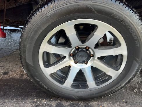 Used 2012 Ford F150 Lariat w/ Lariat Chrome Pkg image 30