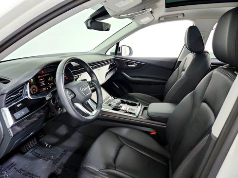 Used 2023 Audi Q7 3.0T Premium w/ Convenience Package image 8