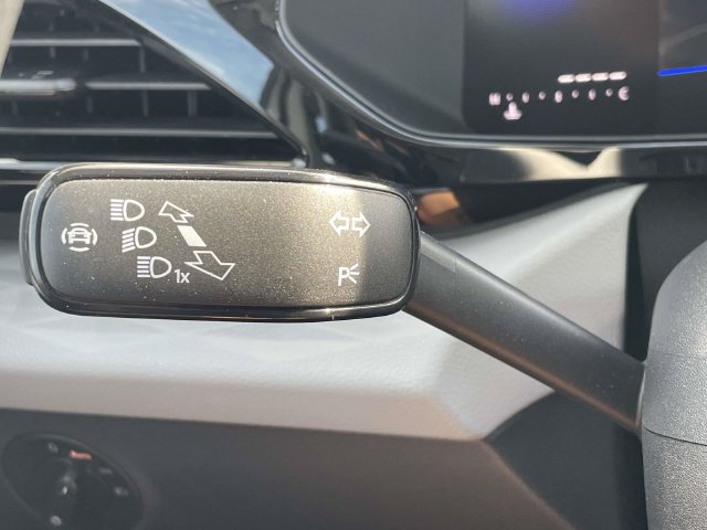 Certified 2024 Volkswagen Taos S FWD image 23