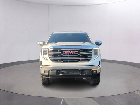 Used 2023 GMC Sierra 1500 SLT w/ SLT Premium Package AWD/4WD image 10
