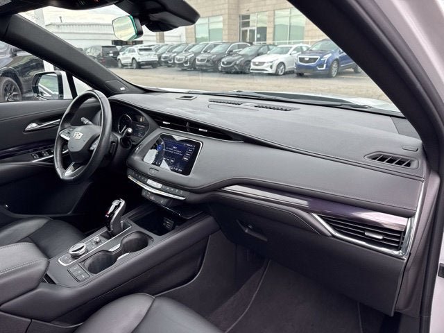 Certified 2023 Cadillac XT4 Luxury w/ Cold Weather Package AWD/4WD image 28