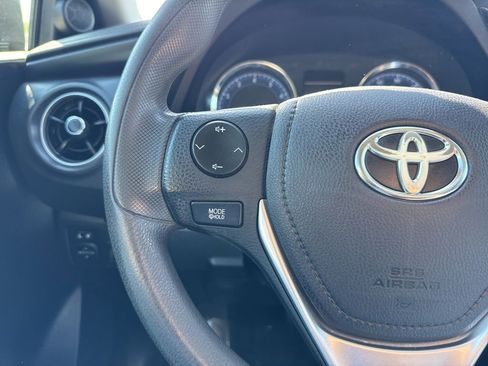 Used 2019 Toyota Corolla LE FWD image 13